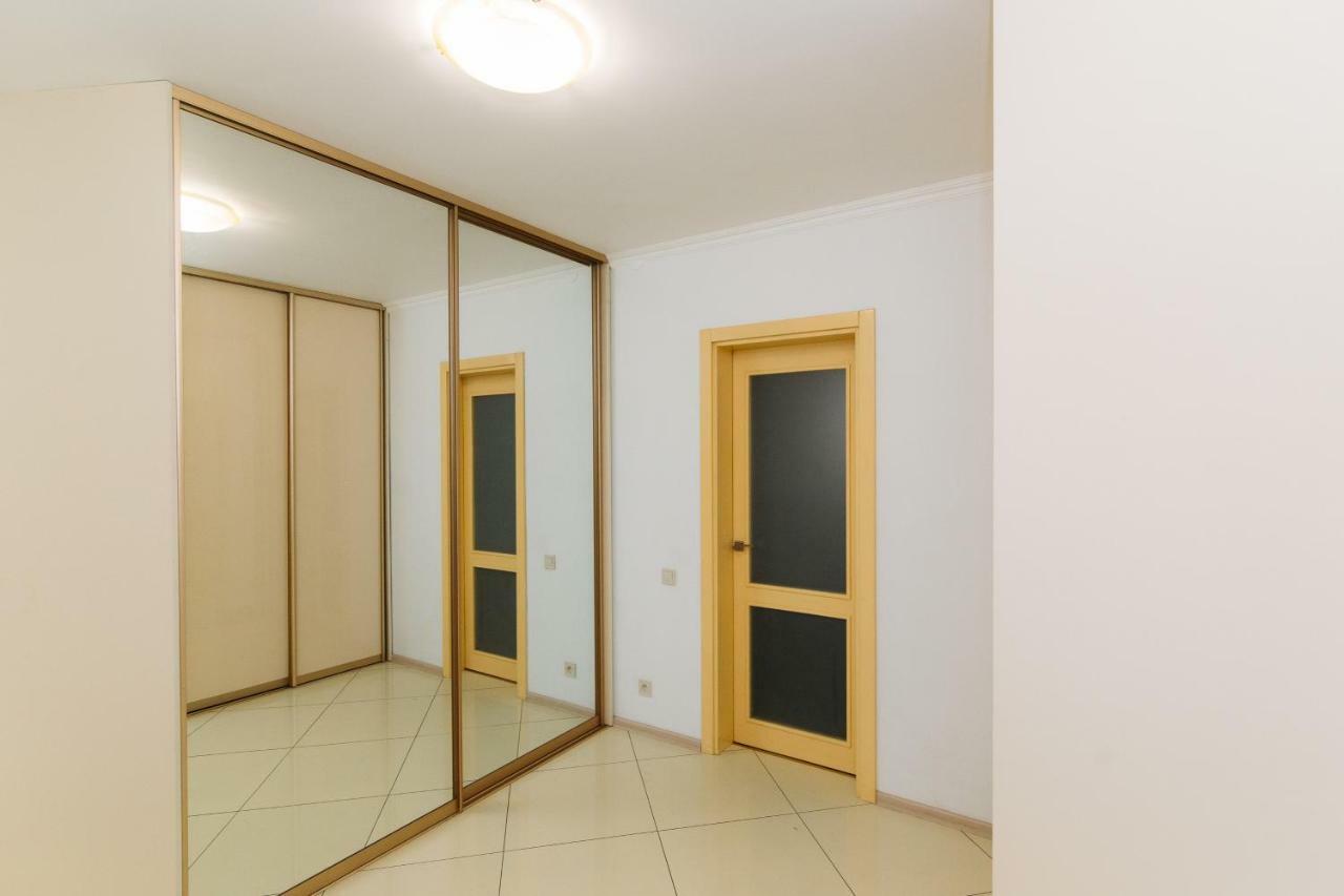 Luxury Studio Apart-Hotel In Centre 2 Room Суми Екстер'єр фото