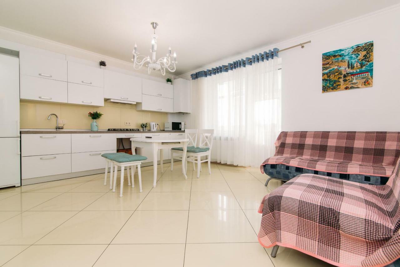 Luxury Studio Apart-Hotel In Centre 2 Room Суми Екстер'єр фото