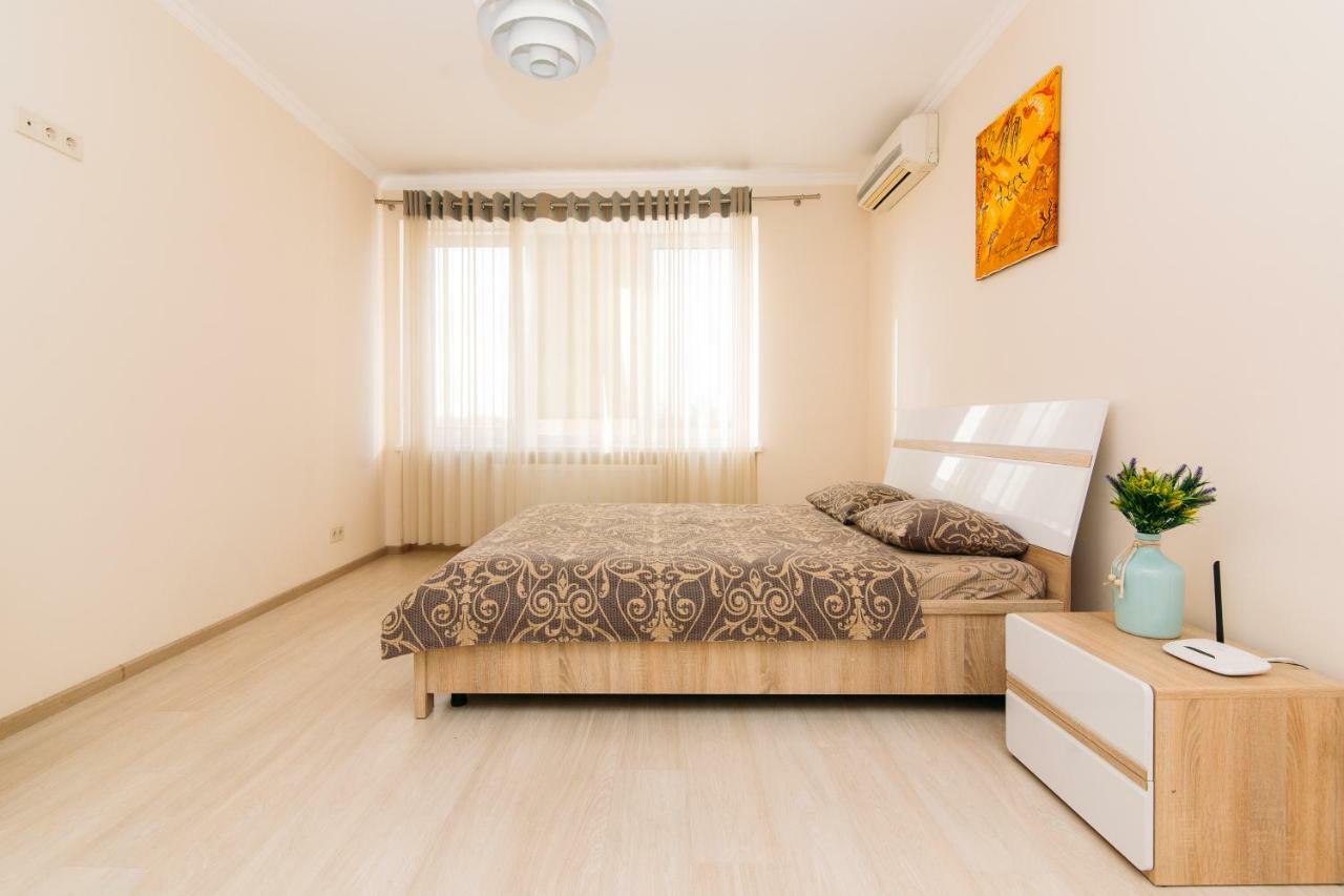 Luxury Studio Apart-Hotel In Centre 2 Room Суми Екстер'єр фото