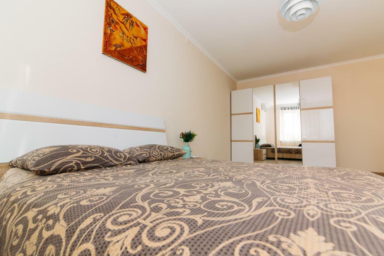 Luxury Studio Apart-Hotel In Centre 2 Room Суми Екстер'єр фото